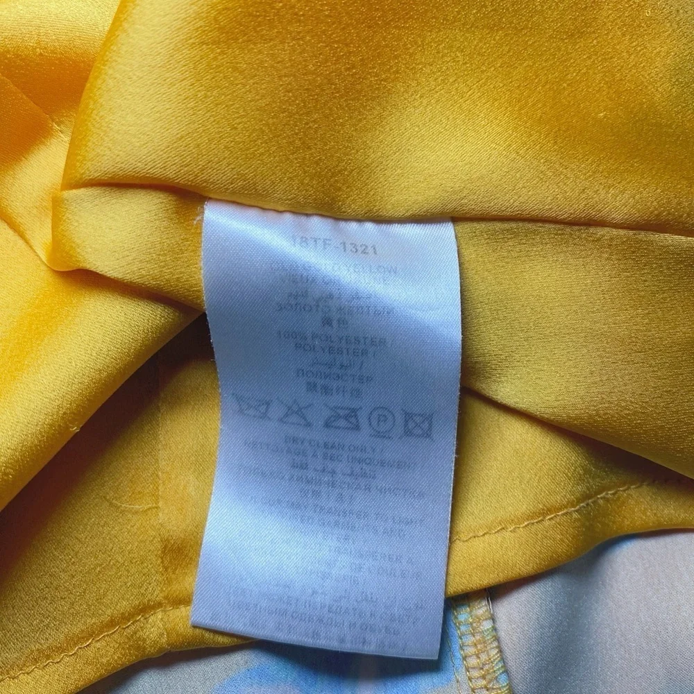 Three Floor Lemonana Dress Yellow Aqua Print
Ruffle Flutter Sleeve Midi - Picture 8 of 16